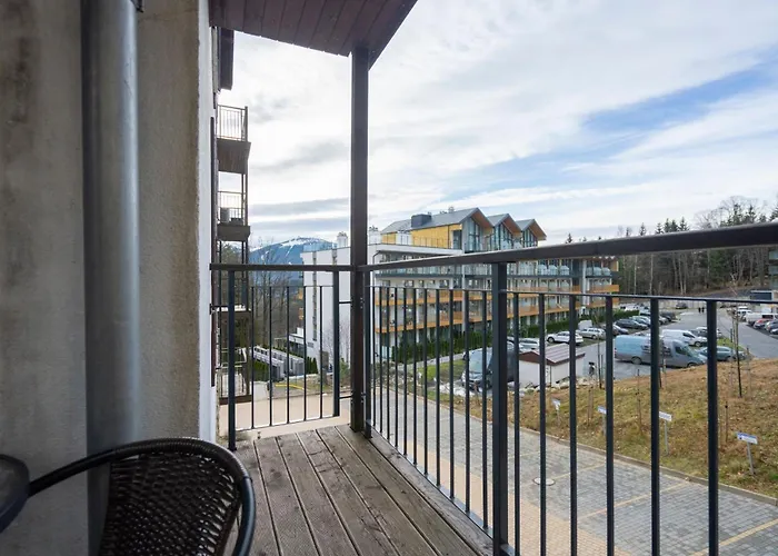 公寓 Karkonosky - Zapach Lasu 斯克拉斯卡波伦巴